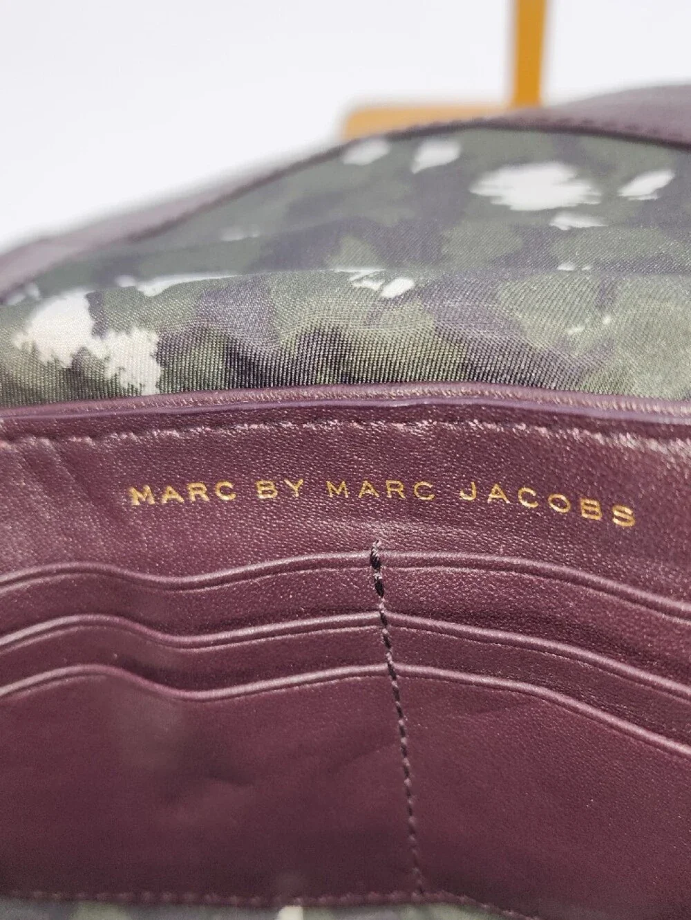 Marc Jacobs Leather Shoulder/crossbody Bag in Plum with Gold-Tone Hardware